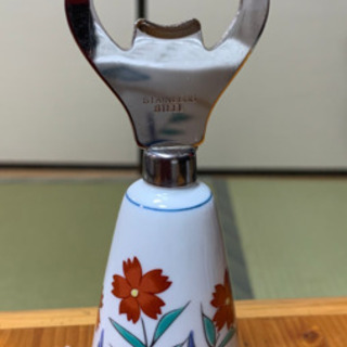 【有田焼】おろし器と栓抜きのセットの画像