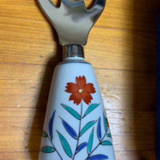 【有田焼】おろし器と栓抜きのセットの画像
