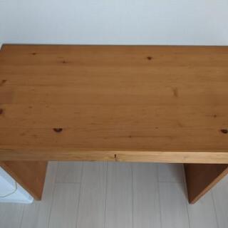 無垢材デスクの画像