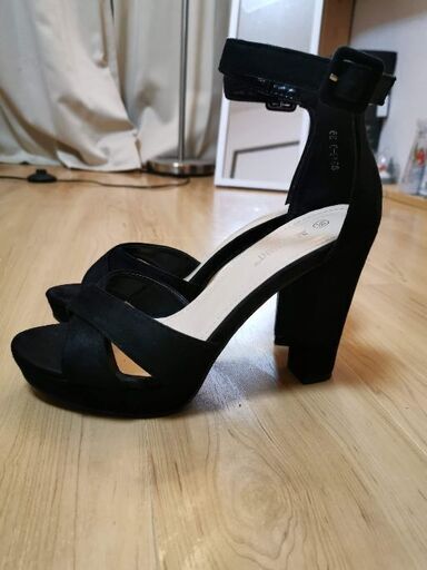 黒のハイヒール 25cm