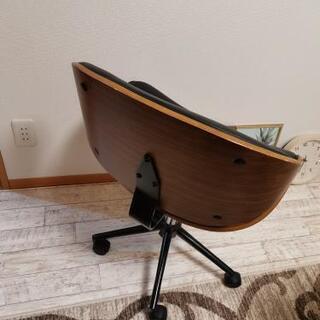 キャスター付椅子の画像