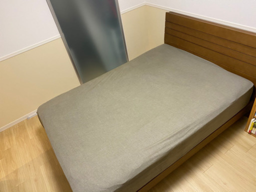 値下げ【ニトリ】コンセント付 ダブルベッド フレーム