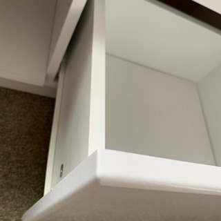 真っ白なテレビ台です！の画像