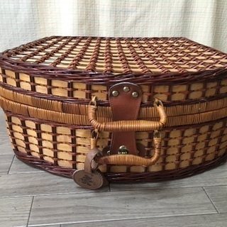 新品未使用のディズニー オシャレなバスケット入りピクニック5点セット♪の画像