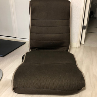 座椅子　ブラウンの画像
