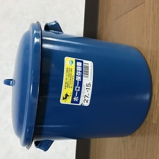 ホーロー保存容器3