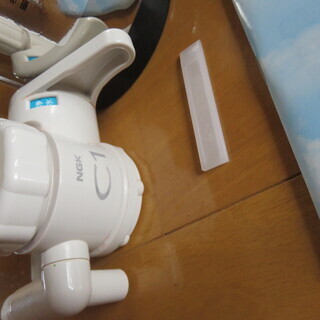おすすめ浄水器！電源不要・設置簡単・高評価 日本ガイシ CW-401 スリムタイプ 取扱説明書有りの画像