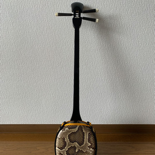 沖縄三線蛇本皮強化張り（ケース＋チューナー)