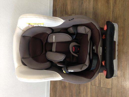 チャイルドシート　コンビ　ネセルターン EC