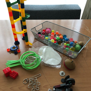 取引完了】5〜6才児対象？ガラクタおもちゃの画像