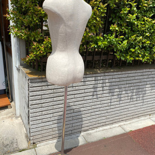 アパレル店舗で使用していたトルソーの画像