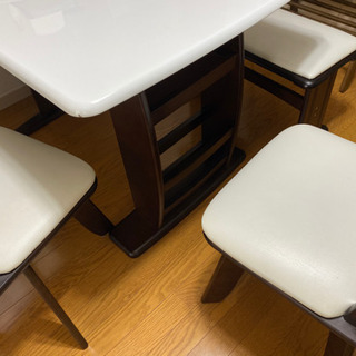 ダイニングテーブルセットの画像