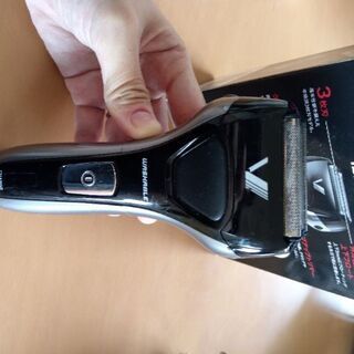 電動髭剃りの画像