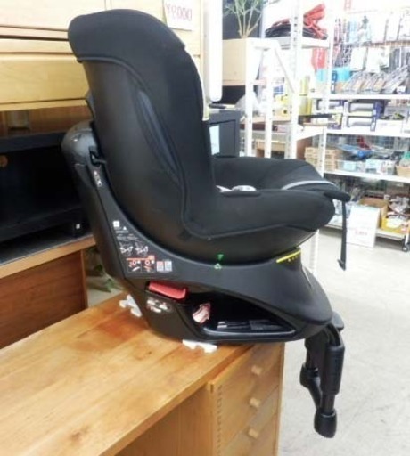 チャイルドシート 新生児～4歳頃 エールべべ クルットNTアドバンス チャコールブラック ALB8601 回転式 AILBEBE カー