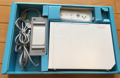 受付終了しました。Wii本体とwiiスポーツリゾートセット