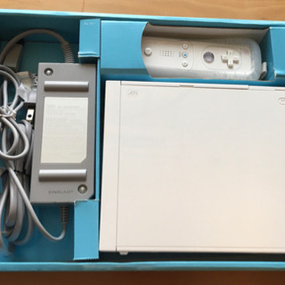 受付終了しました。Wii本体とwiiスポーツリゾートセットの画像