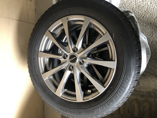ブリヂストン　スタッドレスタイヤホイールセット　1シーズンのみ使用