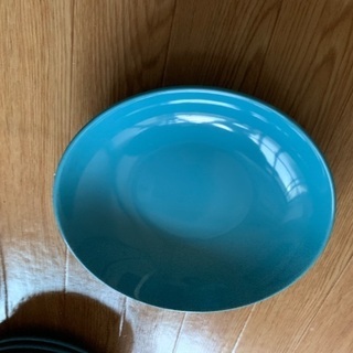 IKEAの陶器の皿3点6人分 計18枚です。の画像