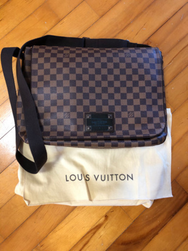 ルイビトン　メンズ　ショルダーバック(美品)