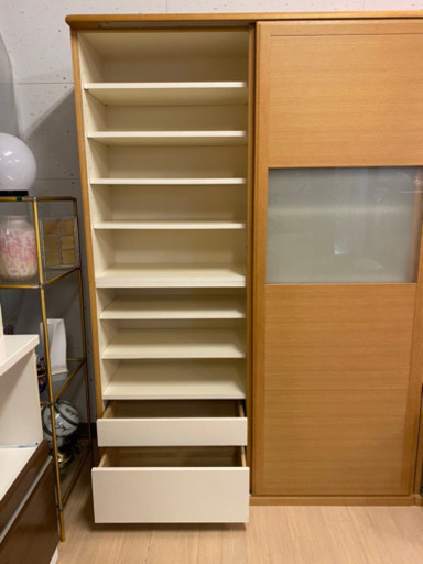 ✨インテリアハウス✨充実した収納スペースのキッチンボード?良品??無料配送?