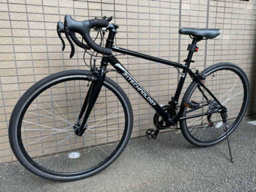 ほぼ新車です⭐︎ロードバイク　乗り心地抜群、安心補助ブレーキ付き