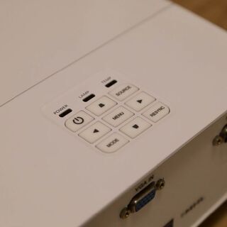 美品】Acer フルHDプロジェクター H6502BD (3400ルーメン、3D対応)