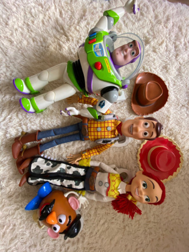 トイストーリー　人形　フィギア