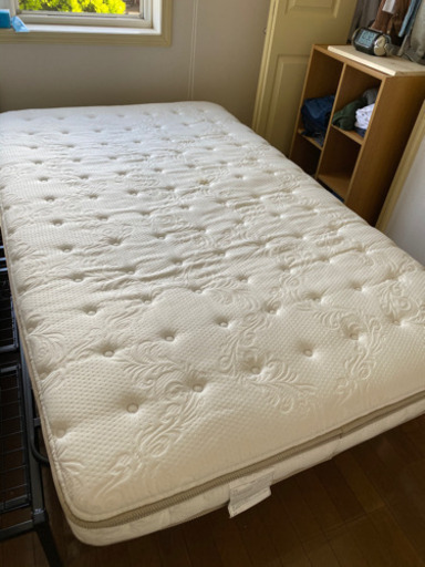 ニトリ　マットレス　定価6万セミダブル