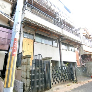 ■自社物件　ＴＣ東牧野町 300万　戸建　堀込式駐車場有り 