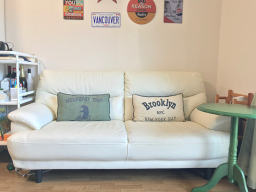 レザー調ソファ (白／合成皮革)