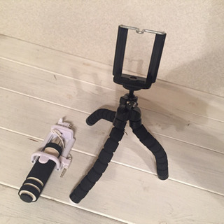 スマホ用ミニ三脚とセルカ棒