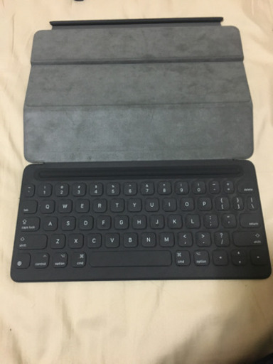 iPad 第七世代とスマートキーボード