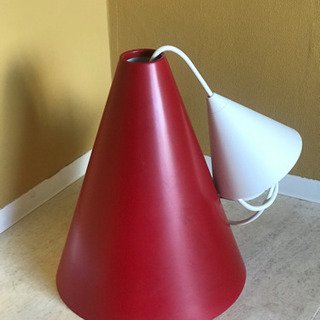 あげます IKEA 赤いシェードの照明 POPなので子供部屋などに