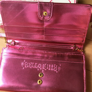 キティちゃん長財布の画像