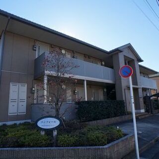 今人気のシャーメゾン！積水ハウス施工です♪お一人暮らしにには定番の1Kです。バス・トイレ別で築年数が14年！この賃料は魅力的です！さらに嬉しい、インターネット無料（Wi-Fi付き）、オートロック、浴室乾燥機、室内物干しまで完備！京王線千鳥烏山駅まで徒歩11分！人気物件の為、お問い合わせはお早めに！の画像