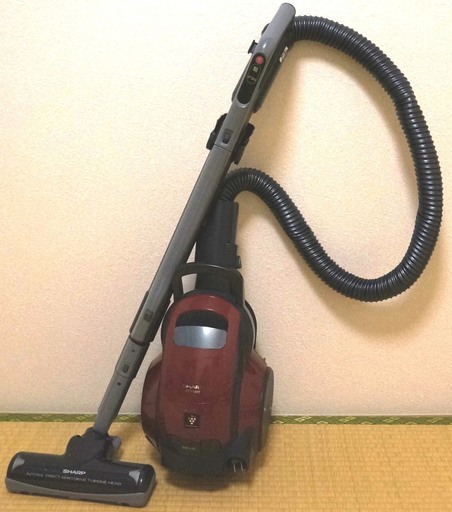 SHARPシャープ　サイクロン式静音掃除機　プラズマクラスター内臓　動作品です。