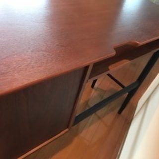 アンティ－クっぽい机の画像