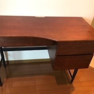 アンティ－クっぽい机の画像