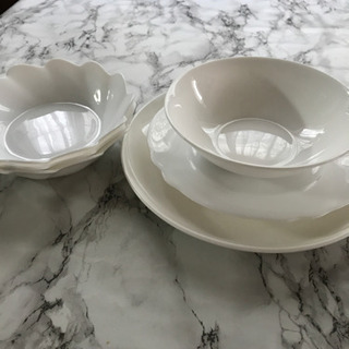 白い食器セット　８点セットの画像