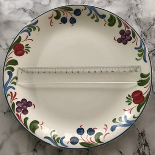イギリス食器　大皿一枚　中皿二枚セットの画像