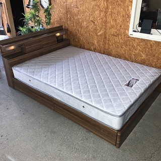 木製ダブルベッドフレーム 引き出し付き ニトリ（NITORI） ベッド ダブル アンティーク調 棚付きベッドフレーム