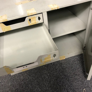 小さなキャビネットの画像