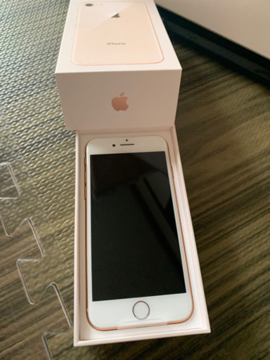 iPhone8 ゴルド