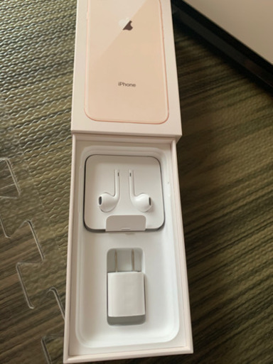 iPhone8 ゴルド