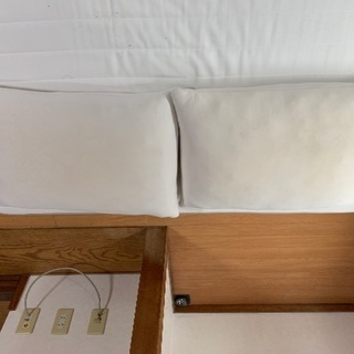 ニトリの枕2個