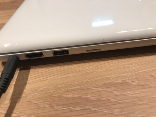DELL Inspiron ホワイト　11.6インチ　ノートパソコン