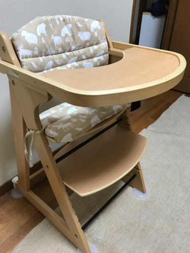 値下げしました！美品！！　ロイヤルベビーチェア  クッション付　カトージ カトージ ベビーチェアクッション グリーンチェック(折りたたみチェア 