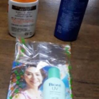 急募🔊新品あり❕【新品1つ 使用済み2つ  】3️⃣つセット！
SPF50+、SPF28の画像