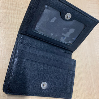 黒のシンプルな名刺入れの画像