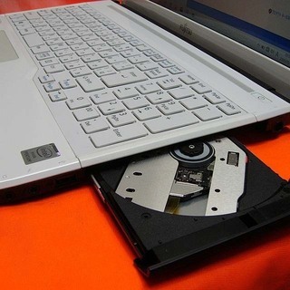 ☆特価品☆10キー付 A4富士通ノート☆SSD搭載で高速起動